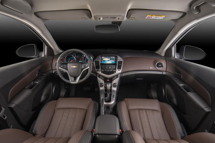  Chevrolet Cruze 2014 года  (BR) (фото 2 из 12)